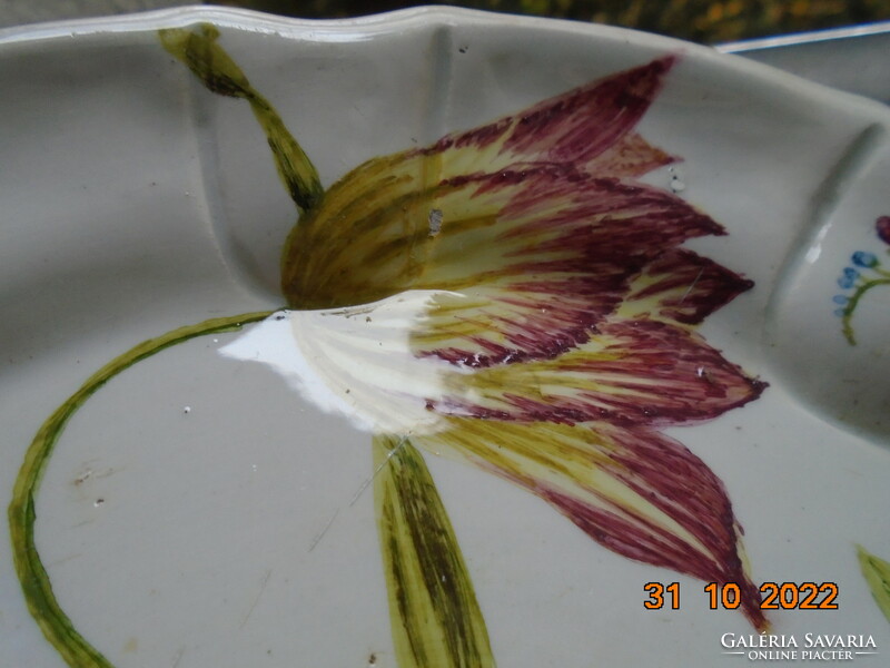 RENAISSANCE REVIVAL kézzel festett egyedi reneszánsz virágmintával majolika tál
