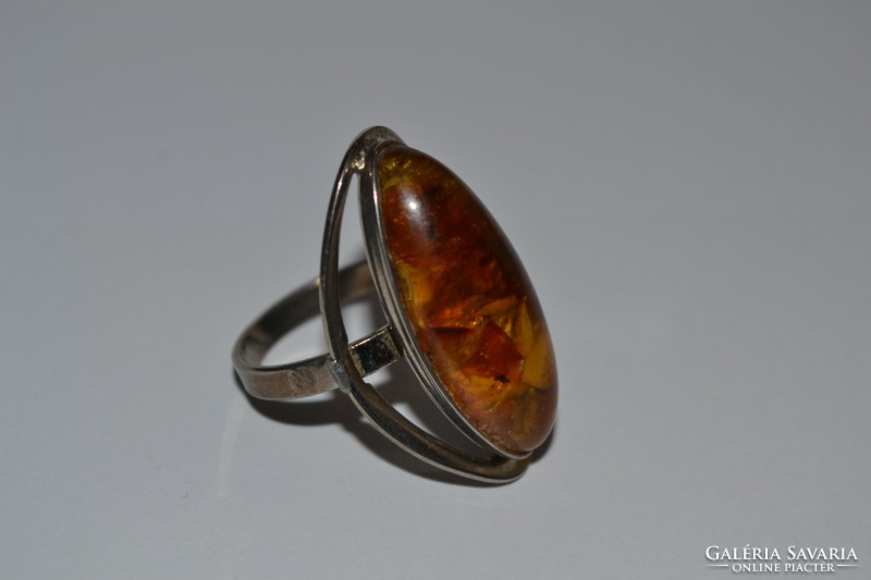 Bizhu ring with cast amber stones