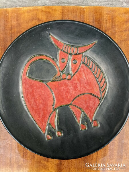 Bull - wall plate