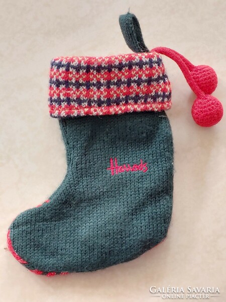 Karácsonyi kandalló zokni macis kötött bojtos ajándéktartó