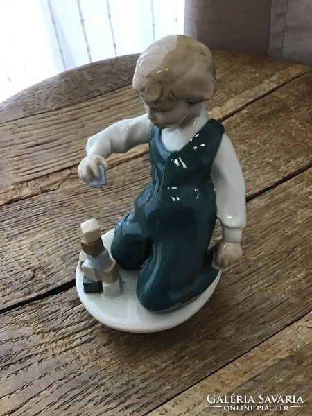 Régi Royal Dux porcelán figura