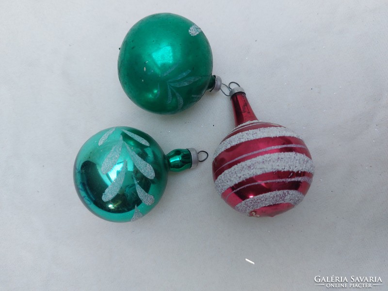 Retro üveg karácsonyfadísz régi gömb zöld piros 3 db