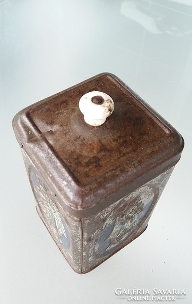 Antik fémdoboz porcelángombos régi cukros doboz