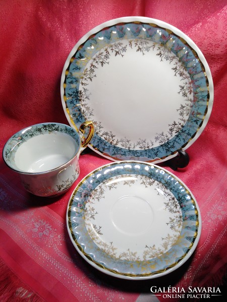 Gyönyörű porcelán reggeliző készlet, 3 darabos