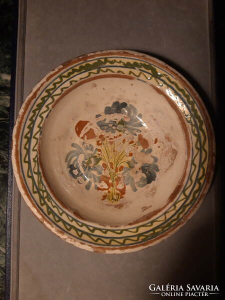 Transylvanian ceramic plate that can be hung on an old folk wall - a wedding plate