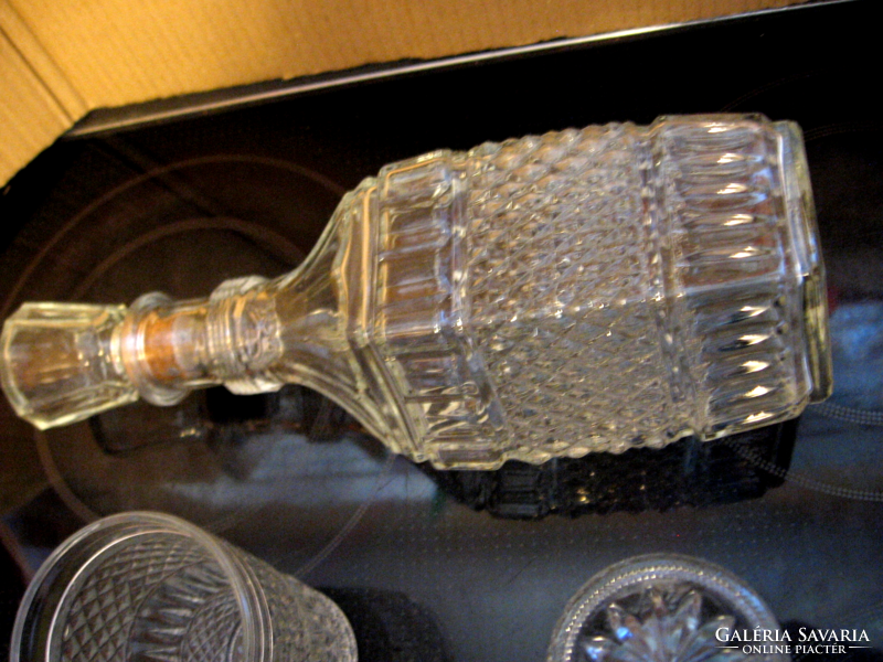 Retro diamond pattern whiskey, liqueur and wine set