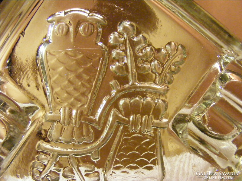 Thick glass ashtray with an owl pattern