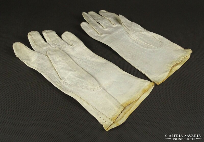 1L219 old butter colored leather gloves women's gloves 7 3/4