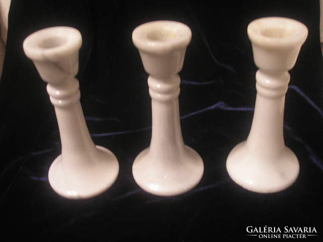 3 identical marble Christmas-themed candle holders, 20 cm high