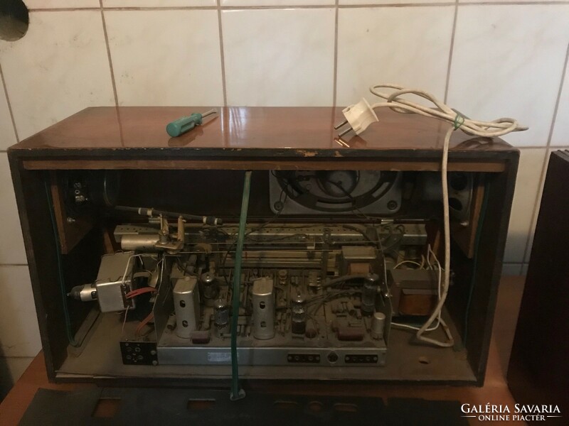 TYP-M10-0 faházas rádió,nosztalgia rádió. Made in Bulgaria. 58x35 cm