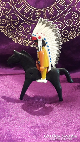 Native American chief on horseback (l3141)
