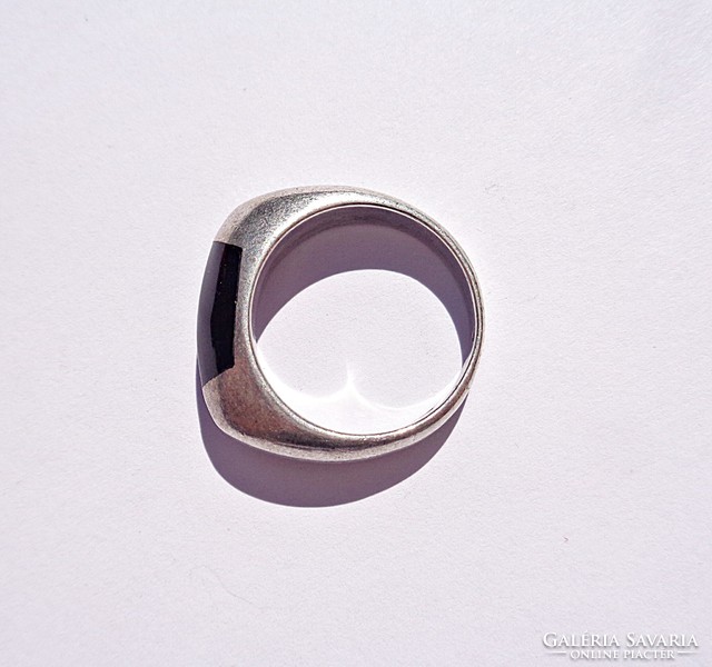 Onix stone inlaid silver ring