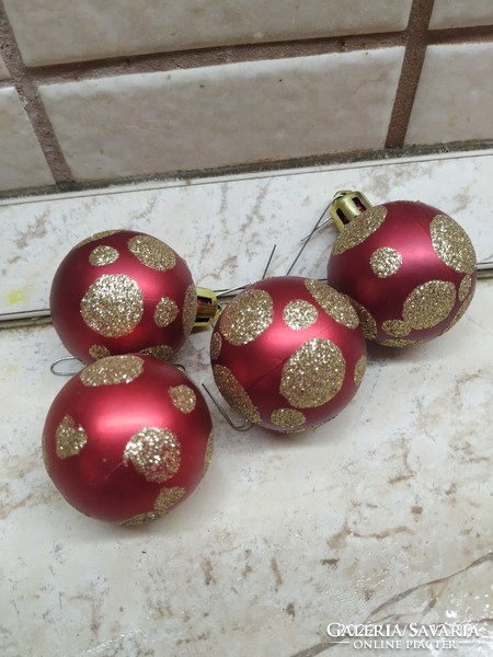 Karácsonyfa  dísz eladó! 4 db piros aranypöttyös  gömb dísz