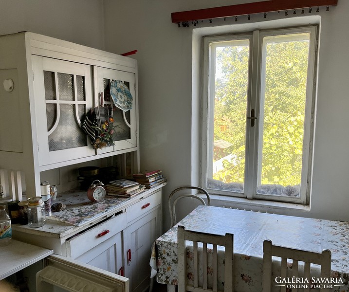 Kitchen sideboard