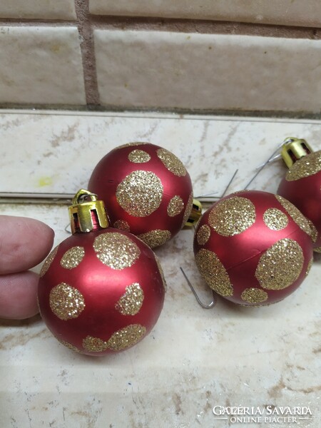 Christmas tree decoration for sale! 4 Pcs red gold dot ball ornaments