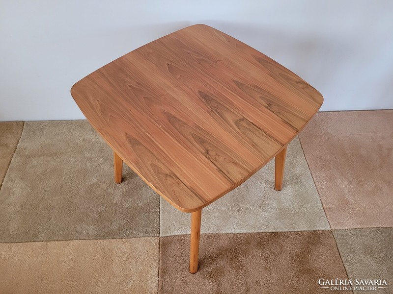 Régi retro magasfényű polcos mid century ovális fa asztal