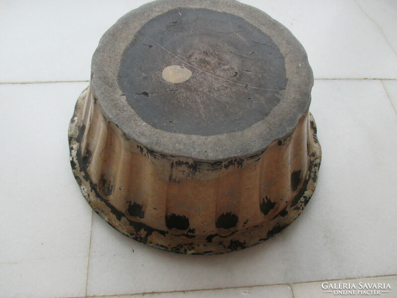 Antique baking mold from Göcse, ball oven