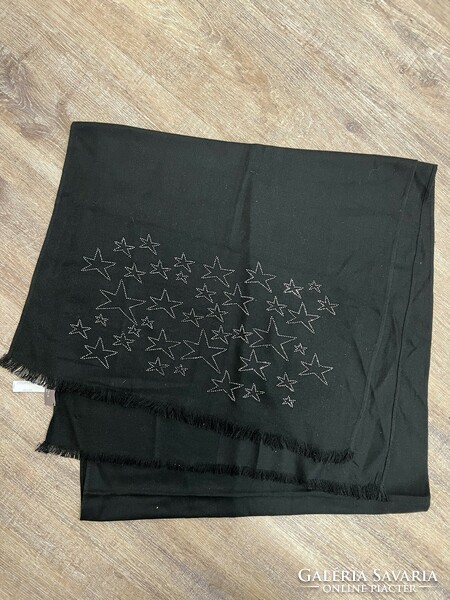 Black star s'oliver scarf