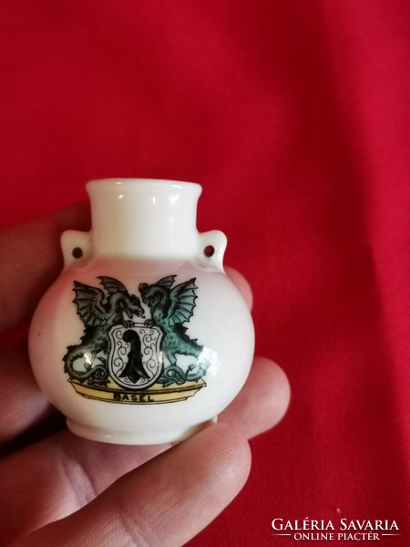 Miniature vase! (William henry goss) 1823-1906