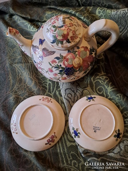 Fischer teapot with saucers