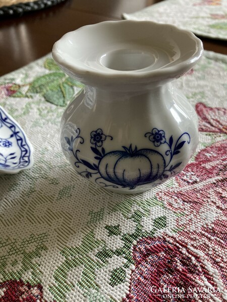 Hagymamintás porcelán gyertyatartó, többféle