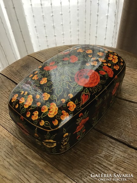 Old hand-painted papier-mâché lacquer box