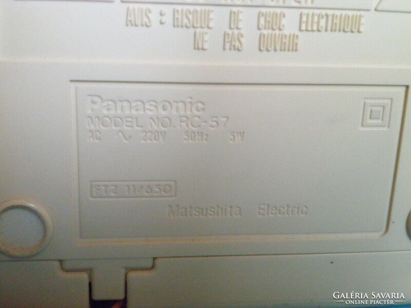 Vintage panasonic rc-57 cube radio alarm clock