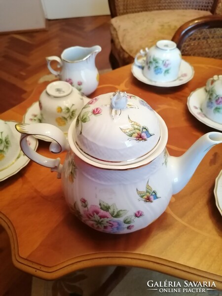 Hölóháza porcelain tea set with hydrangea pattern. Completely intact, complete, stored in a closed display case.