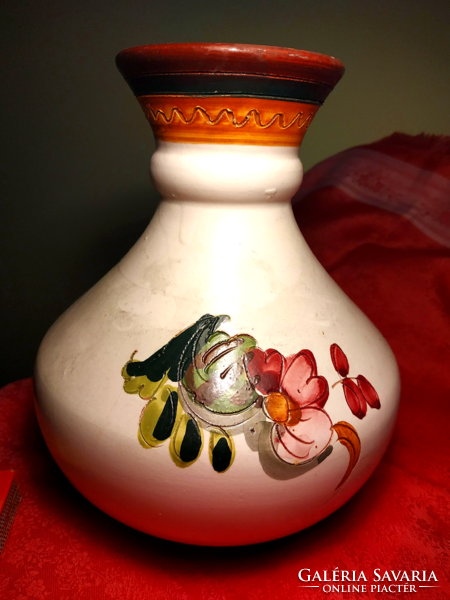 Csodálatos kerámia váza