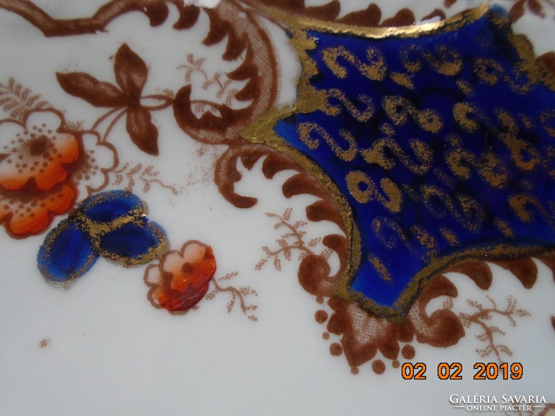 19.sz angol kézzel festett kobalt-arany pajzsmintás,virágmintás,dombormintás tányér