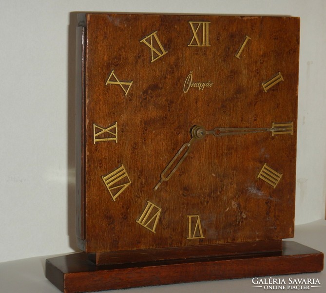 Table clock