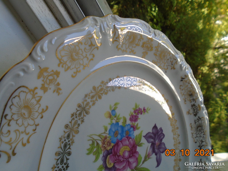 Rich gold floral pattern, embossed, Meissen bouquet, serving bowl