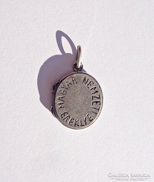 Openable silver pendant with Hungarian national relic inscription