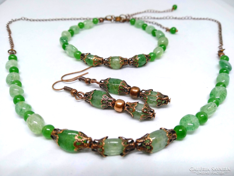 Green quartz and agate bracelet-earring-necklace set