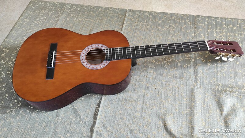 New lucida classical guitar