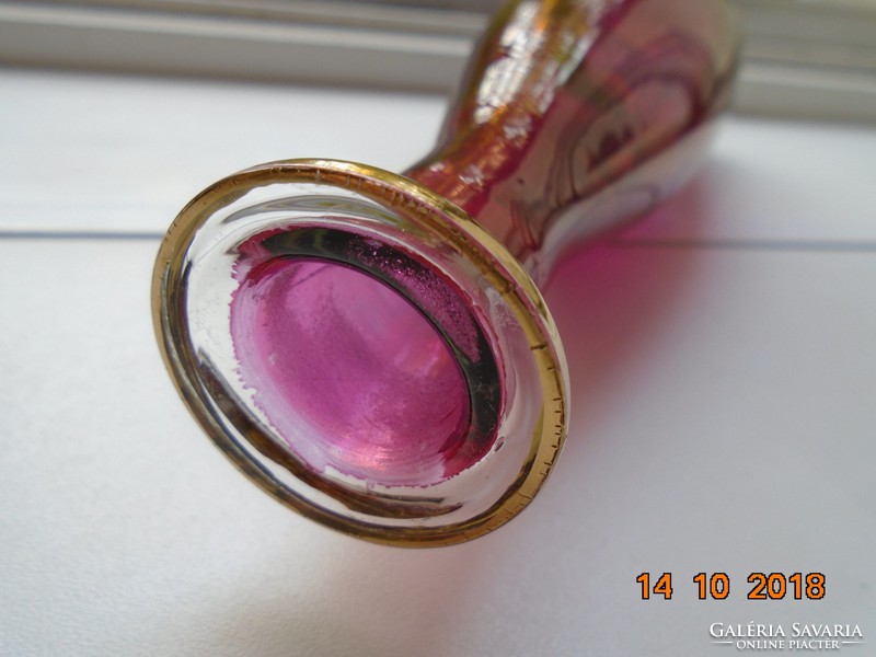 Antik irizáló színes üveg kiöntő,arany perem csíkkal 24 cm