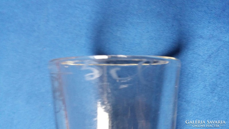 Régi hitelesített vastag üveg röviditalos pohár