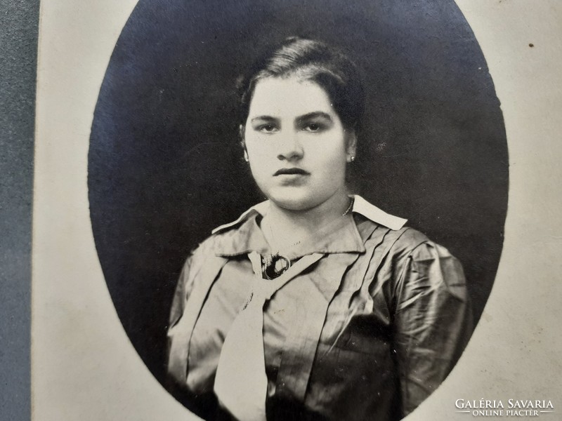 Régi hölgy fotó vintage női fénykép levelezőlap