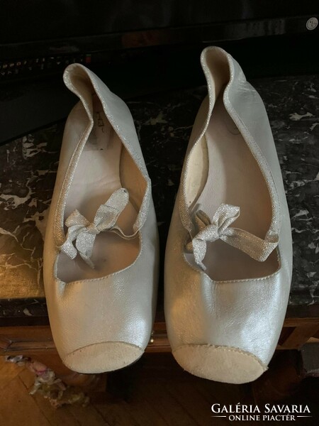 Ezüst színű bőr balerina cipő 40,5-ös