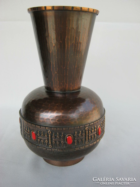 Craftsman lignifer copper or bronze vase