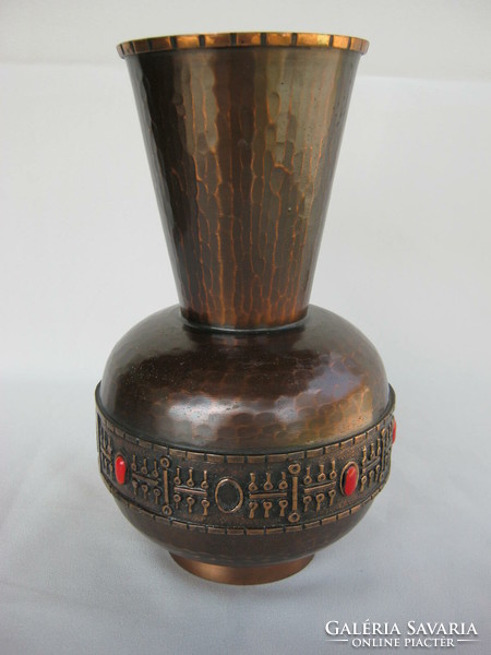 Craftsman lignifer copper or bronze vase