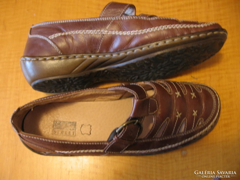 Easy street brown leather light shoes 39