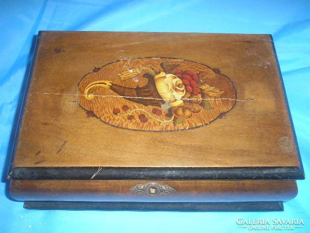 Baroque, large decorative box made of rosewood with 4 legs for jewelry, documents, cards, cigars, etc. etc. rarity