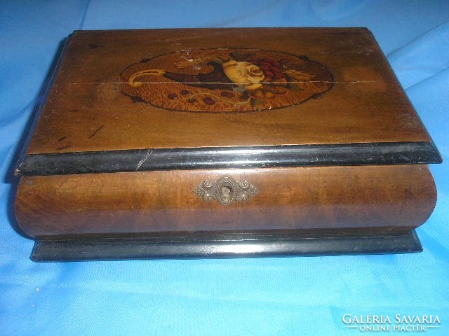 Baroque, large decorative box made of rosewood with 4 legs for jewelry, documents, cards, cigars, etc. etc. rarity