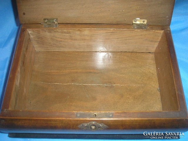 Baroque, large decorative box made of rosewood with 4 legs for jewelry, documents, cards, cigars, etc. etc. rarity