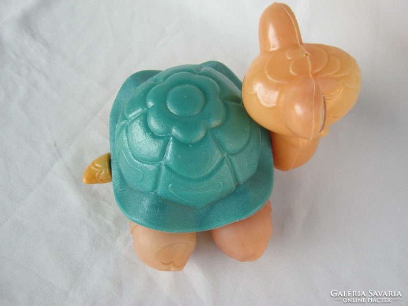 Retro trafikáru műanyag játék teknős