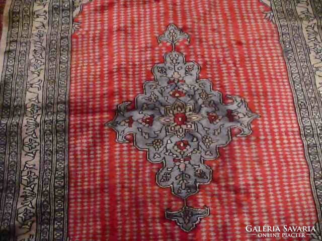 Silk hand-knotted carpet