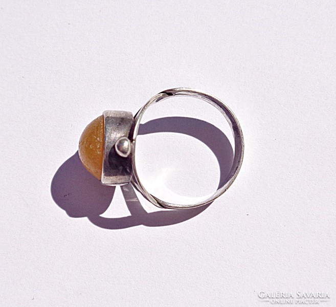 Borostyán köves ezüst gyűrű