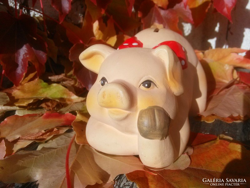 Piggy bush ceramic