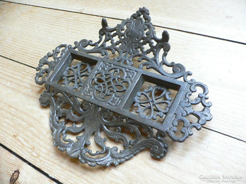 Fine sand casting openwork Munkacci ink holder frame